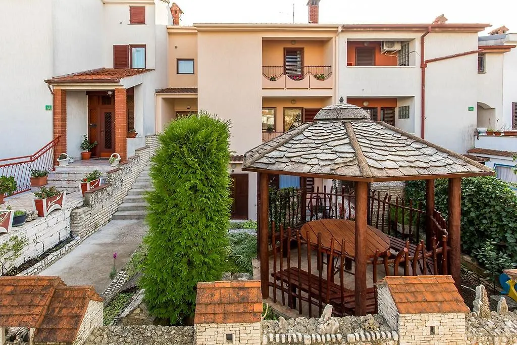 Apartment Vidikovac Pula 0*,